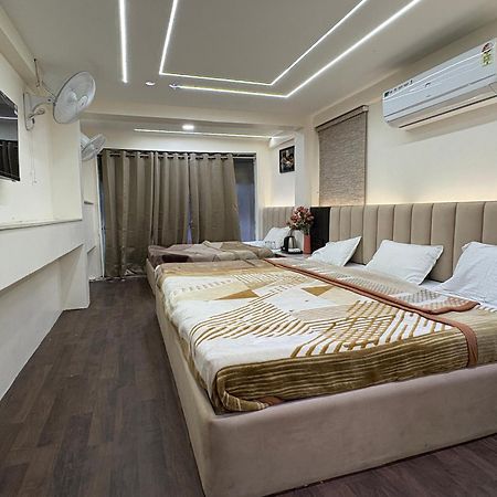 Hotel Anantshree Ujjain Extérieur photo
