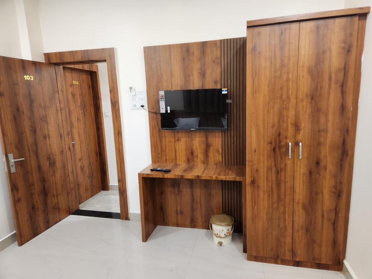 Hotel Anantshree Ujjain Extérieur photo