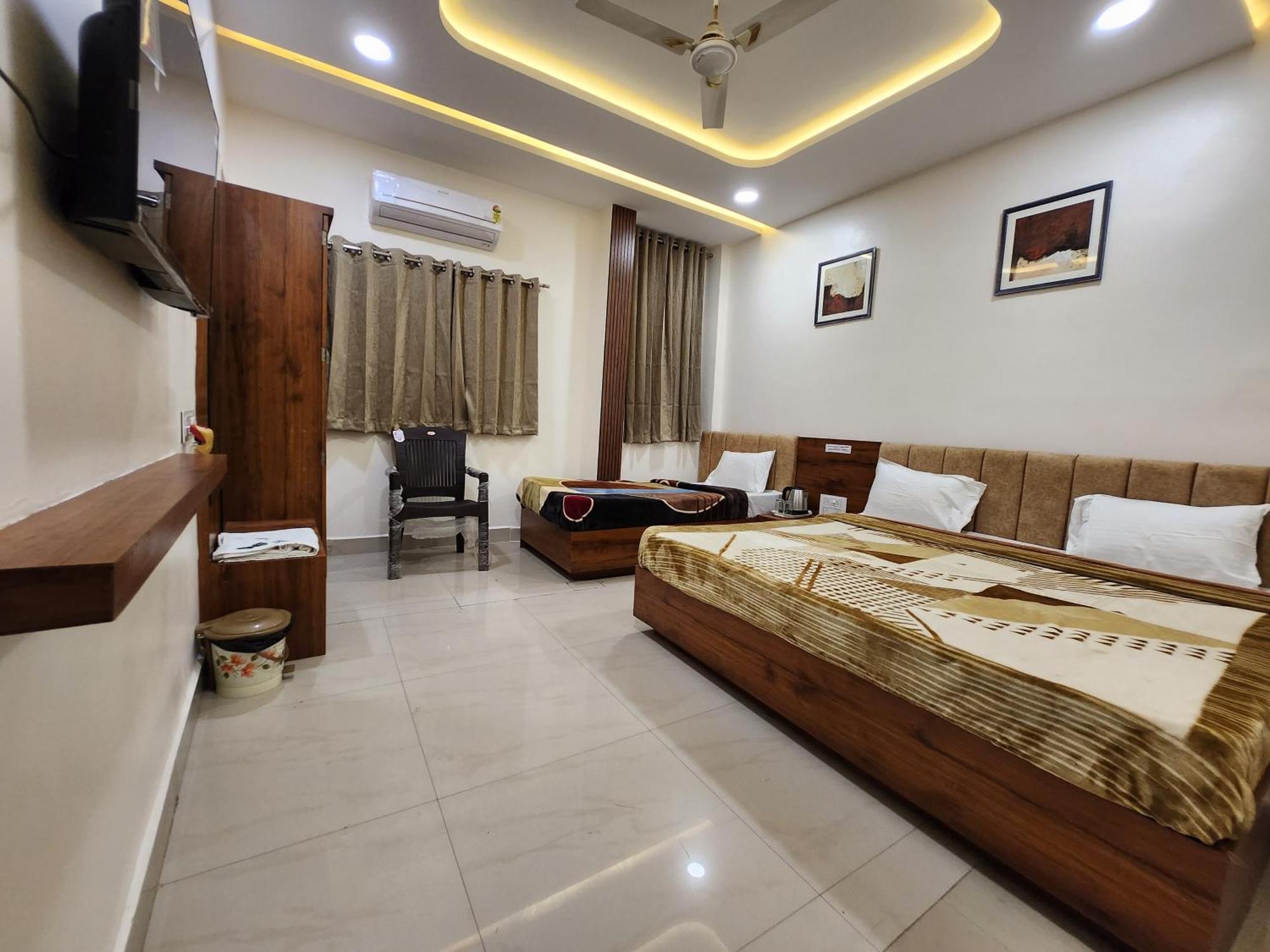 Hotel Anantshree Ujjain Extérieur photo