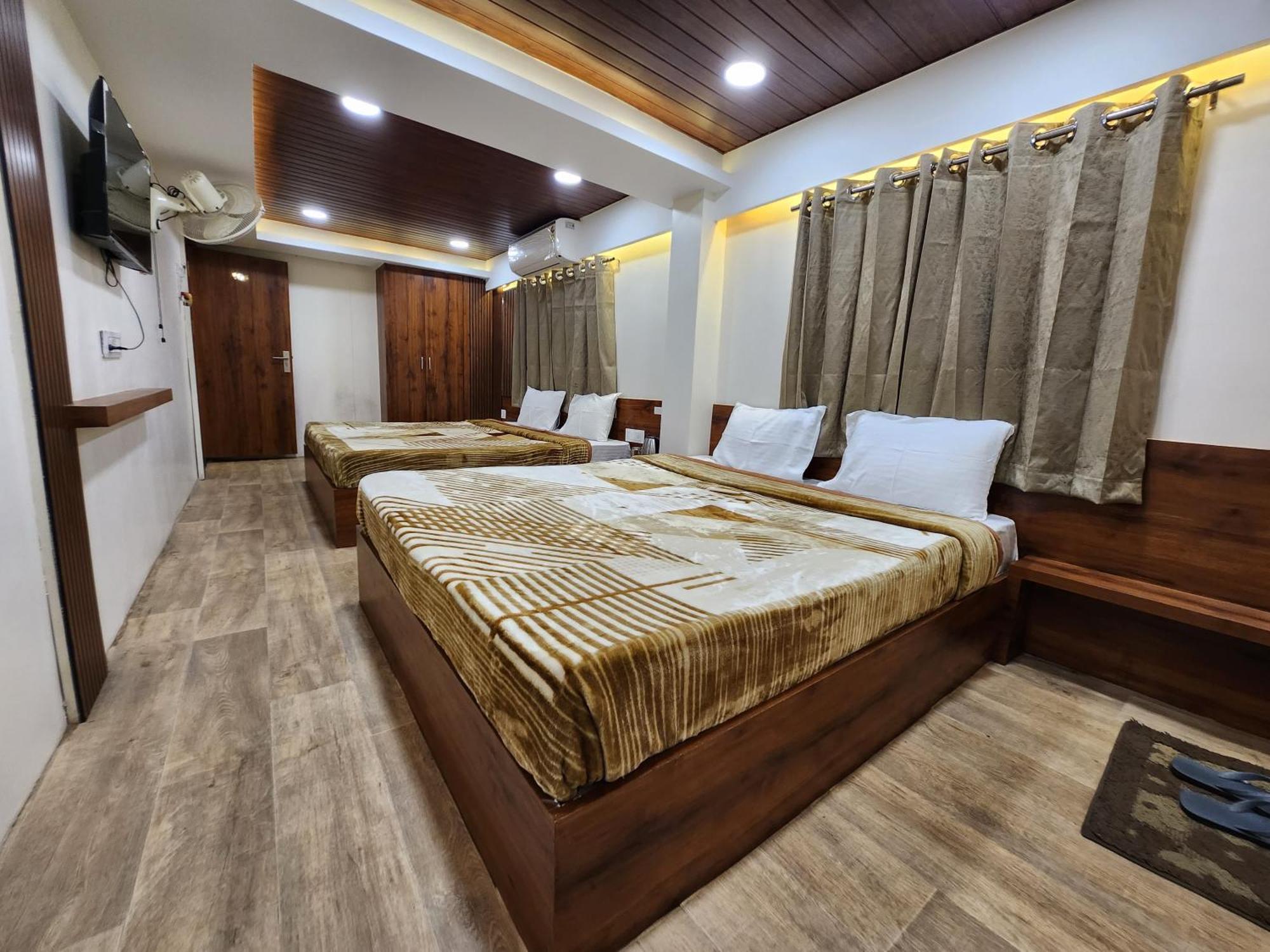 Hotel Anantshree Ujjain Extérieur photo