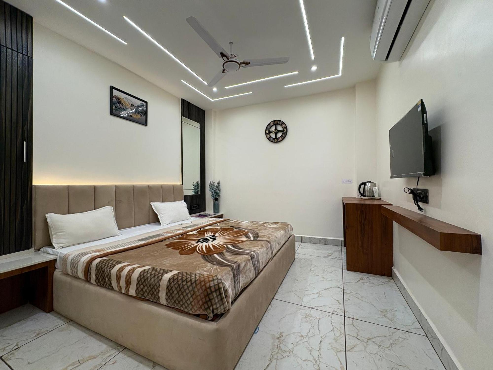 Hotel Anantshree Ujjain Extérieur photo