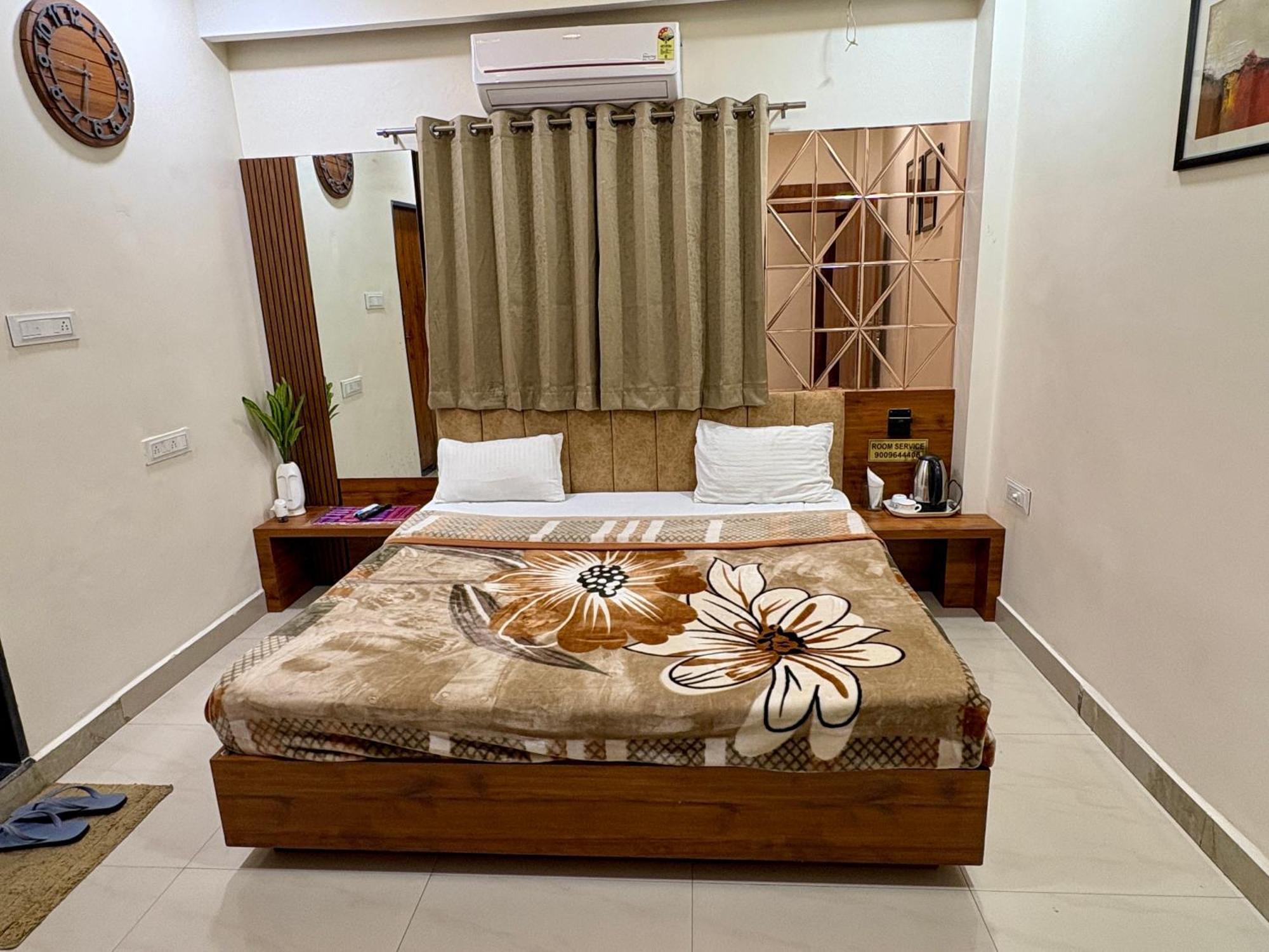 Hotel Anantshree Ujjain Extérieur photo