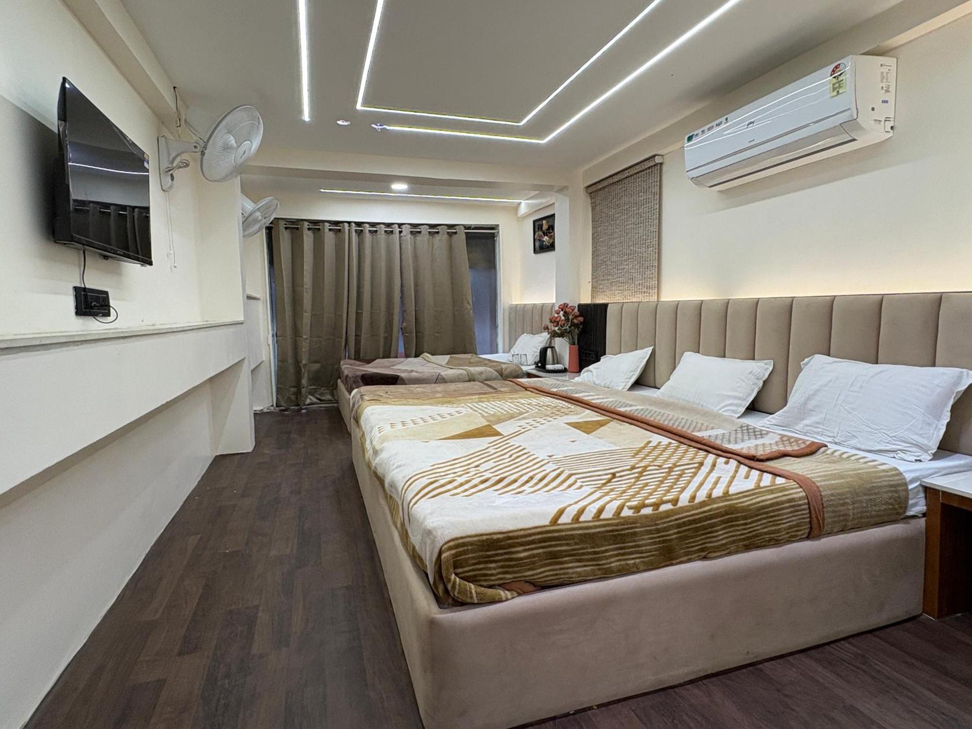 Hotel Anantshree Ujjain Extérieur photo