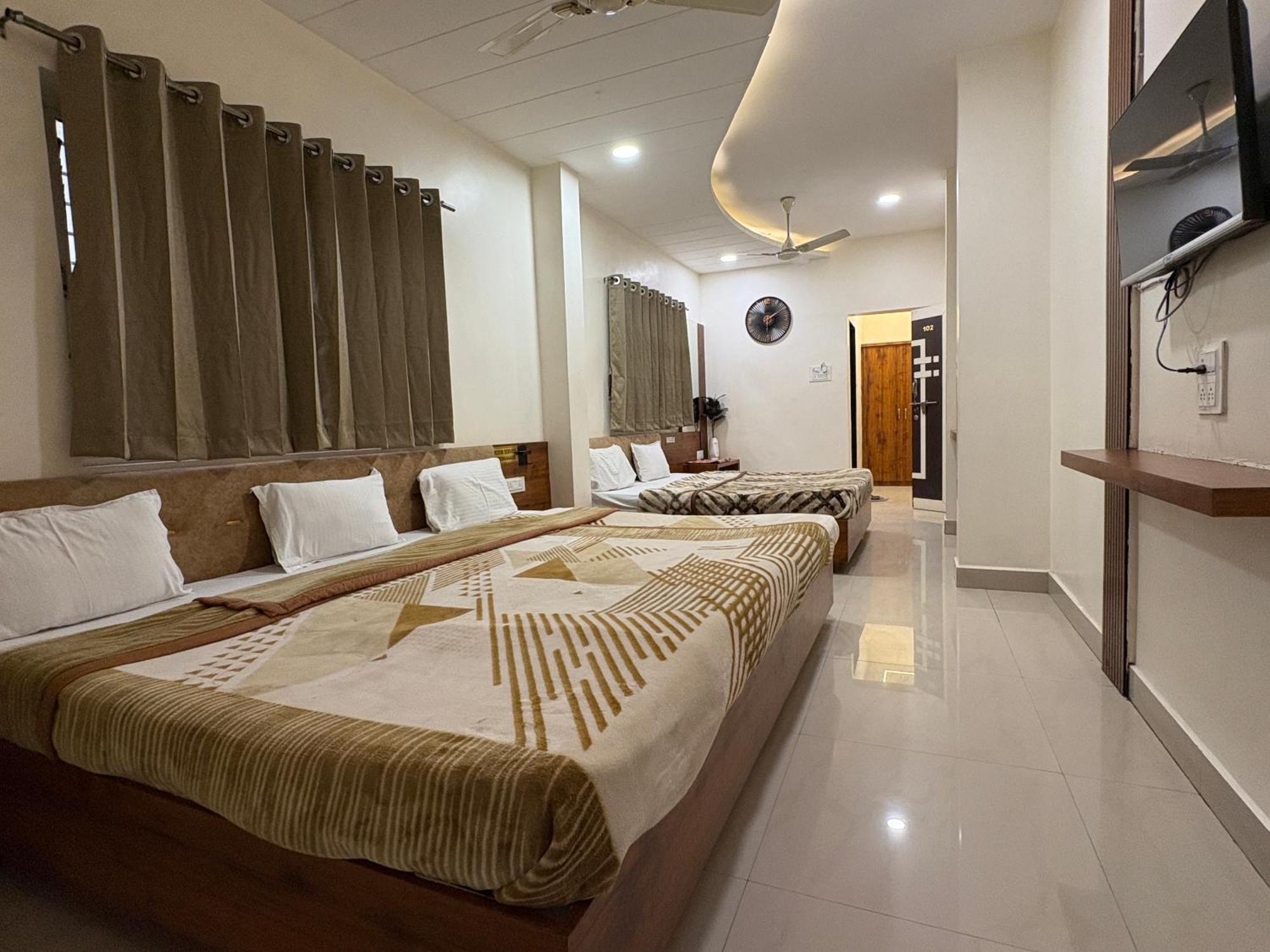 Hotel Anantshree Ujjain Extérieur photo