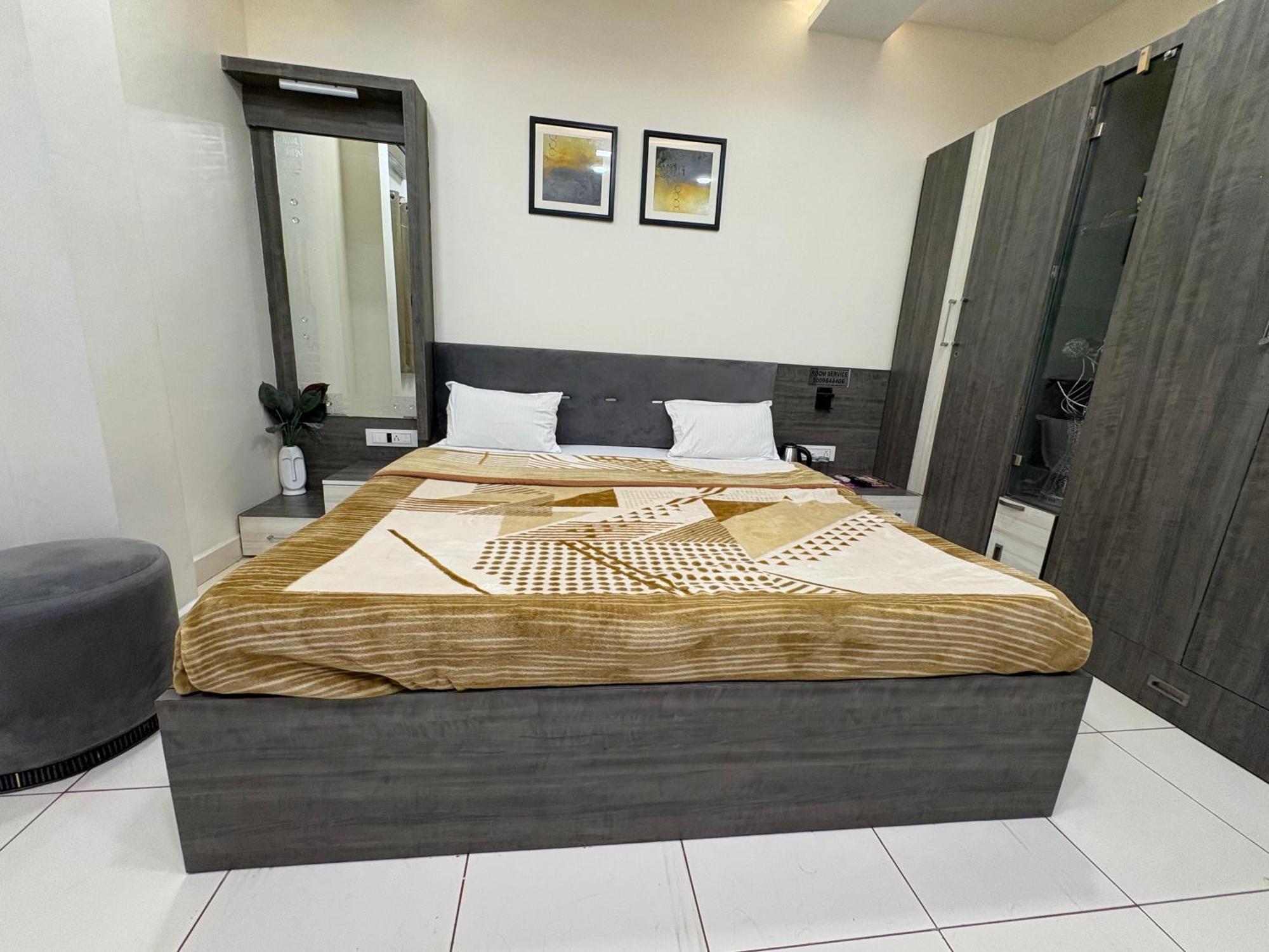 Hotel Anantshree Ujjain Extérieur photo