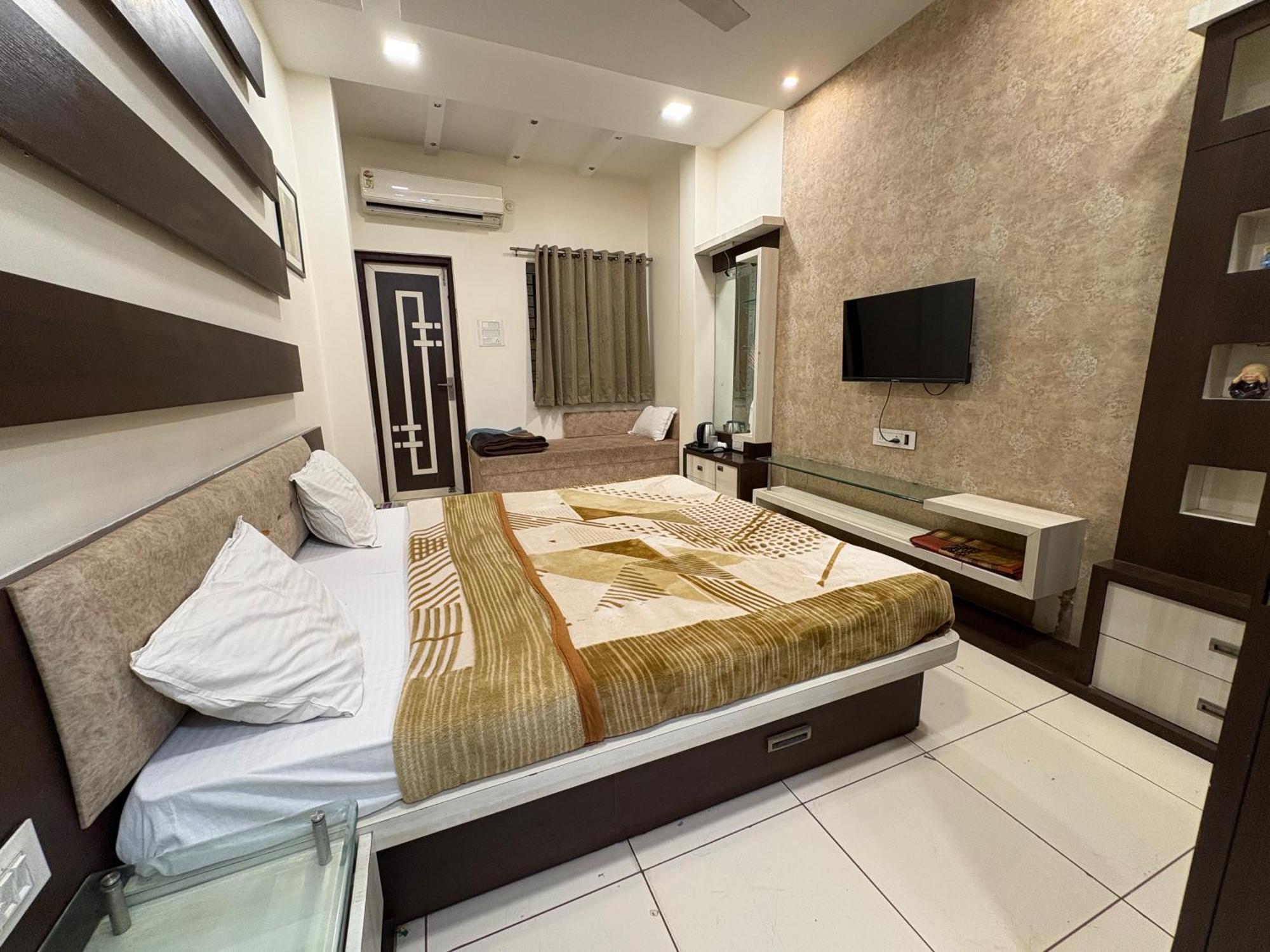 Hotel Anantshree Ujjain Extérieur photo