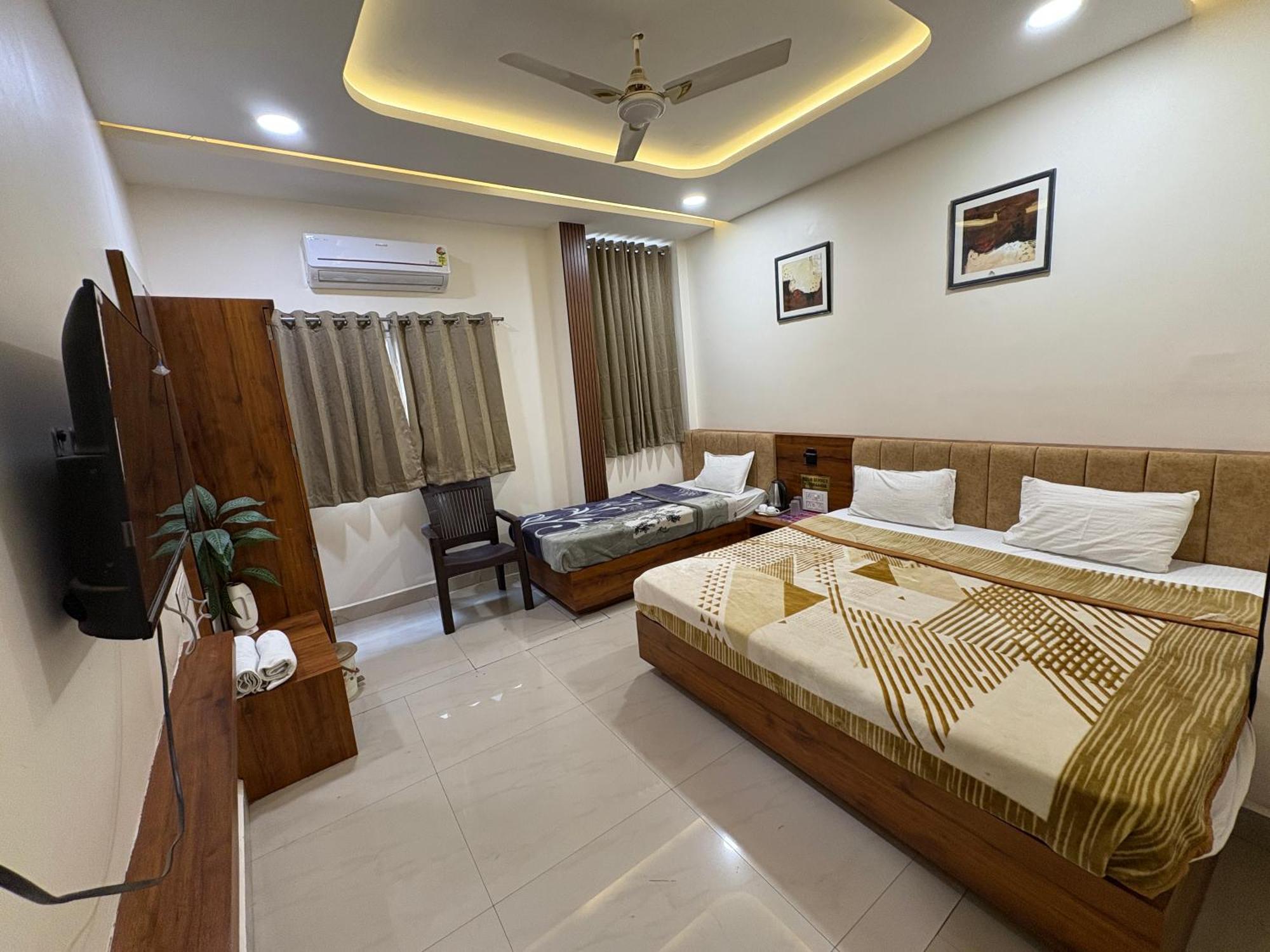 Hotel Anantshree Ujjain Extérieur photo